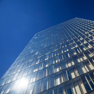 Paris, Fransa-4 Ekim 2016-1995 yılında Inşa edilmiş, Landmark cam bina Bibliotheque Nationale Francois Mitterrand Paris 'te Fransız mimar Dominique Perrault tarafından dört açık kitap olarak tasarlandı.