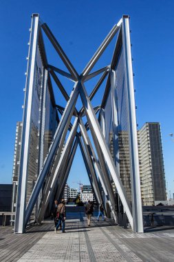 Paris, Fransa-4 Ekim 2016-1995 yılında Inşa edilmiş, Landmark cam bina Bibliotheque Nationale Francois Mitterrand Paris 'te Fransız mimar Dominique Perrault tarafından dört açık kitap olarak tasarlandı.