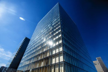 Paris, Fransa-4 Ekim 2016-1995 yılında Inşa edilmiş, Landmark cam bina Bibliotheque Nationale Francois Mitterrand Paris 'te Fransız mimar Dominique Perrault tarafından dört açık kitap olarak tasarlandı.