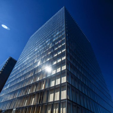 Paris, Fransa-4 Ekim 2016-1995 yılında Inşa edilmiş, Landmark cam bina Bibliotheque Nationale Francois Mitterrand Paris 'te Fransız mimar Dominique Perrault tarafından dört açık kitap olarak tasarlandı.