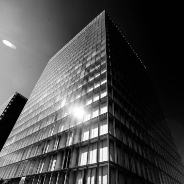 Paris, Fransa-4 Ekim 2016-1995 yılında Inşa edilmiş, Landmark cam bina Bibliotheque Nationale Francois Mitterrand Paris 'te Fransız mimar Dominique Perrault tarafından dört açık kitap olarak tasarlandı.