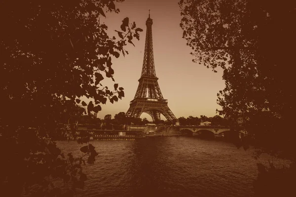 Der Eiffelturm Von Der Seine Paris — Stockfoto