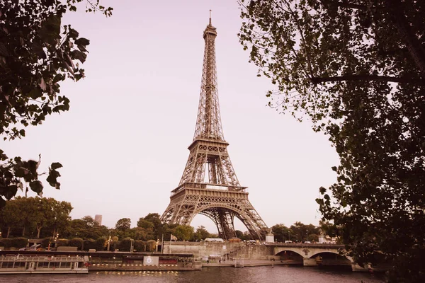 Paris Seine Nehri Nden Eyfel Kulesi — Stok fotoğraf