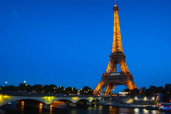 París Octubre Torre Eiffel Iluminación Festiva Cumpleaños Está Abierto Marzo — Foto de Stock