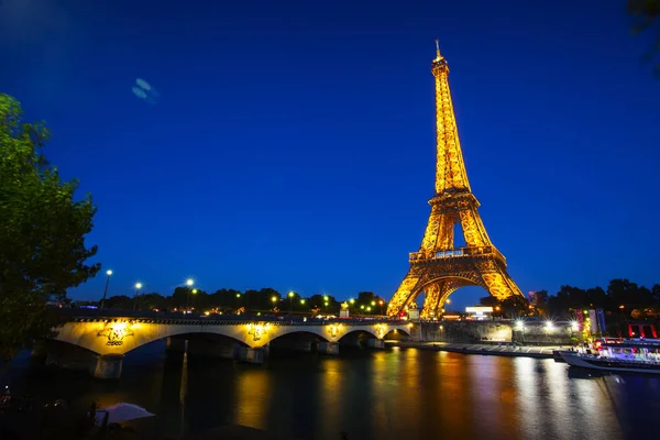 París Octubre Torre Eiffel Iluminación Festiva Cumpleaños Está Abierto Marzo —  Fotos de Stock