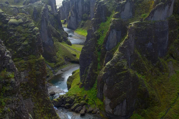 İnanılmaz Fjadrargljufur kanyonda yaz, İzlanda — Stok fotoğraf