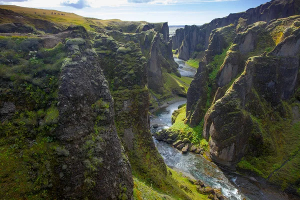 Incroyable canyon de Fjadrargljufur en été, Islande — Photo