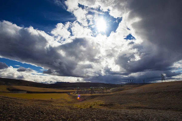 Krajobraz z elektrowni w Islandii — Zdjęcie stockowe