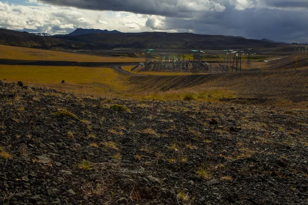 Пейзаж с электростанцией в Исландии — стоковое фото