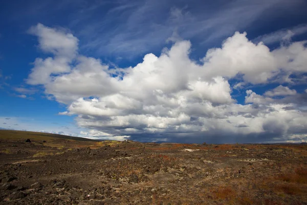 Vista con volcán en Islandia —  Fotos de Stock