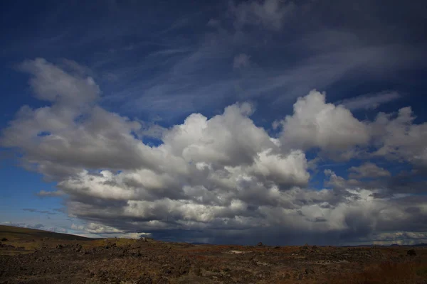 Vista con vulcano in Islanda — Foto Stock