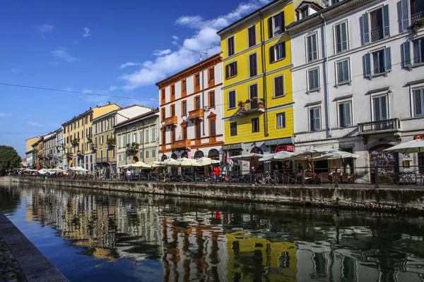 Mailand Italien August 2015 Touristen Der Wasserstraße Naviglio Grande Canal — Stockfoto