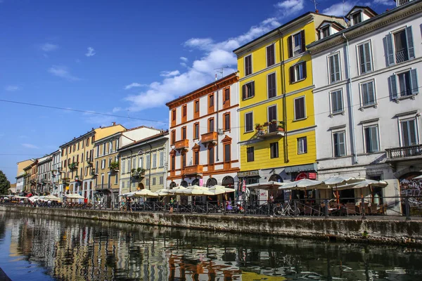 Milan Italie Août 2015 Touristes Sur Voie Navigable Canal Naviglio — Photo