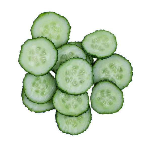 Φρέσκα πράσινα φέτες αγγουριού απομονωθεί σε λευκό — Φωτογραφία Αρχείου
