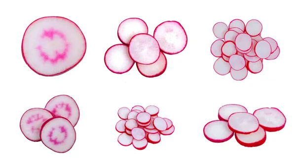 白い背景に分離されたスライスした新鮮な赤い大根 — ストック写真