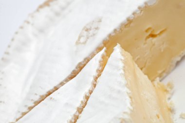 Brie peyniri yalıtım beyaz