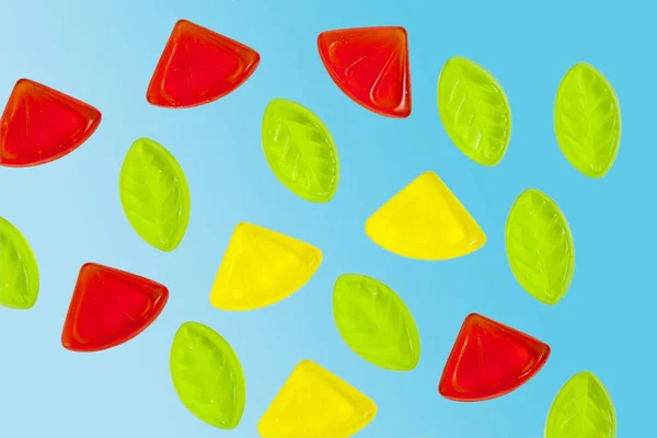 Verschiedene Bunte Fruchtgelee Bonbons Auf Hellblauem Hintergrund — Stockfoto