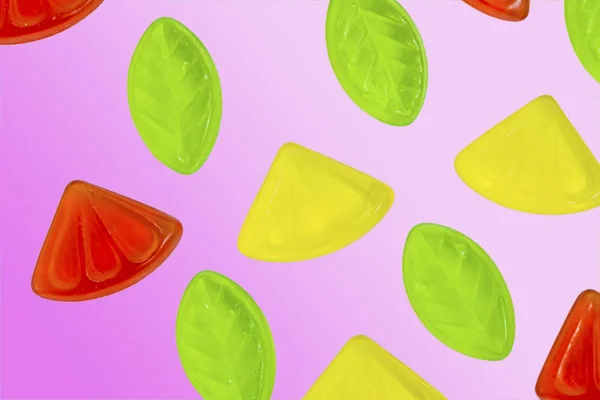 Blandade Färgglada Frukt Gelé Godis Lila Bakgrund — Stockfoto
