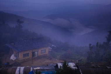 Gün doğumu saatinde Himalaya dağları, Nepal