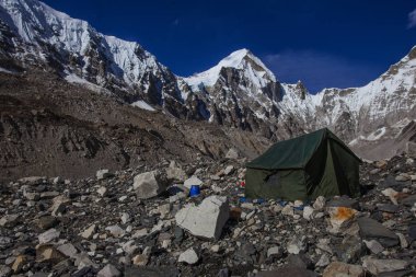 Everest saha kampı trek, nepal. Himalayalar sayısı