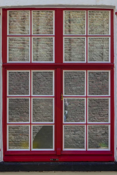 Rotes Fenster Brügge — Stockfoto