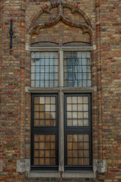 Grunge Old Brick Wall Black Window — Stock Photo, Image