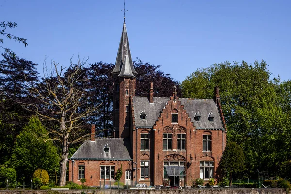 Minnewater Lake Panorama Reflectie Van Gotische Gebouw Mensen Café Buurt — Stockfoto