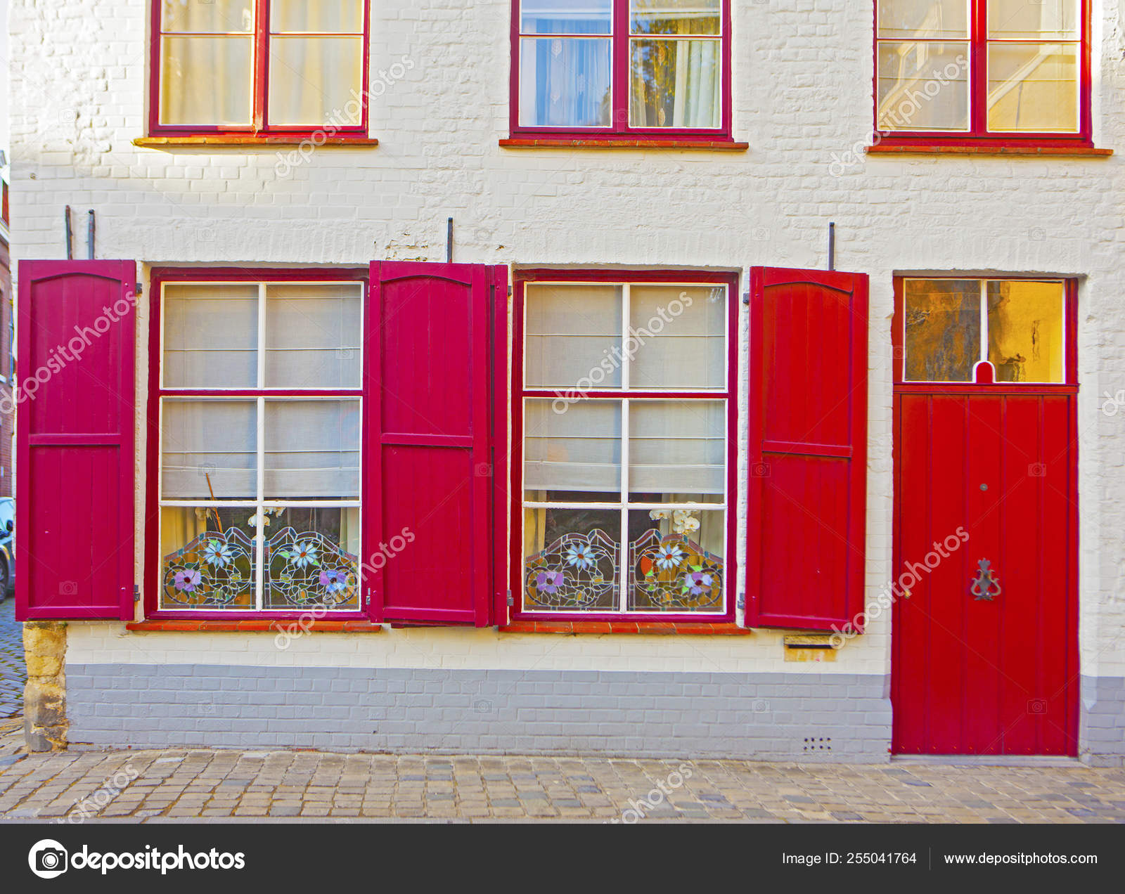 Houses Brugge Red Windows Doors Belgium Stock Photo C Alexandra