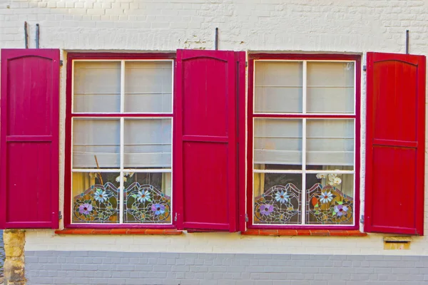 Houses Brugge Red Windows Doors Belgium — Stock Photo, Image