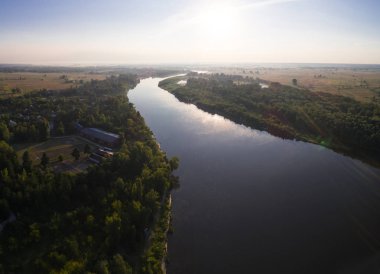 Dron, Ukrayna ile alınan Desna Nehri günbatımı zaman, görünümü
