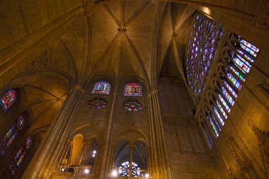 PARIS - 1 Ekim 2016 'da Notre Dame de Paris Katedrali İçişleri. Notre Dame inşaatı 1163 yılında başladı ve 1345 yılında tamamlandı..