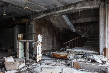 Sovyet Süpermarket Pripyat kentinde Çernobil nükleer enerji santrali sadece 3 kilometre terk, 