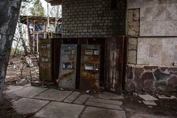 Pripyat Ukrayna Kasım 2018 Paslı Otomatlar Için Satılık Maden Suyu — Stok fotoğraf