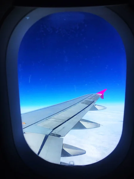 Vista Del Cielo Azul Ala Del Avión Desde Avión —  Fotos de Stock