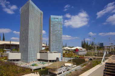 Latrun, İsrail - 10 Ekim 2017: Açık havada İsrail'in minyatür mimari simgeleri müzesi. Minyatür tel Aviv