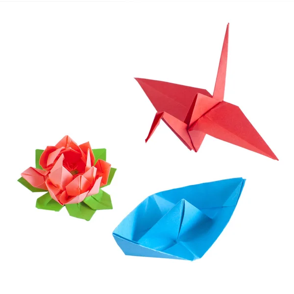 Figurki Origami Białym Tle Żuraw Kwiat Lotosu Niebieska Łódź — Zdjęcie stockowe