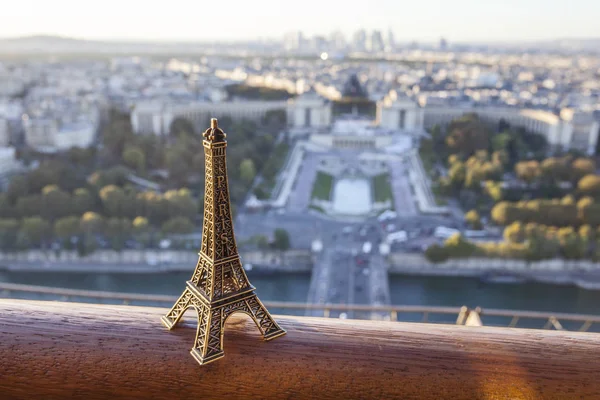 Paris Frankreich Oktober 2016 Montmartre Eiffel Tover Souvenitspielzeug Vor Dem — Stockfoto