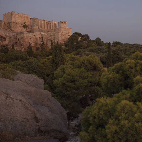 Berömda Antika Akropolis Hill Aten Akropolis Inkluderar Stora Arkitektoniska — Stockfoto
