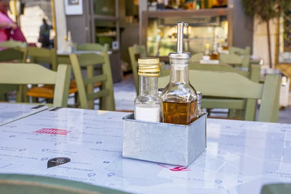 Table Stockée Dans Café Rue Dans Centre Athènes — Photo