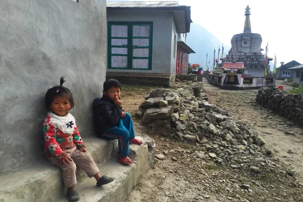 Himalayas Everest Region Nepal Oktober 2010 Portret Nepalese Kinderen Buurt — Stockfoto