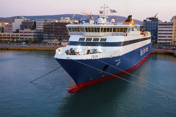 Grands Ferries Bateaux Dans Port Passagers Pirée Heure Coucher Soleil — Photo