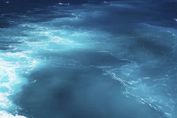 Couleurs Étonnantes Eau Avec Les Vagues Mer Méditerranée — Photo