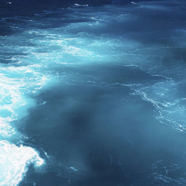 Couleurs Étonnantes Eau Avec Les Vagues Mer Méditerranée — Photo