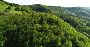 Almanya 'nın ünlü Hohenzollern Kalesi' nin hava manzarası. Drone ile alındı