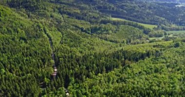 Almanya 'nın ünlü Hohenzollern Kalesi' nin hava manzarası. Drone ile alındı