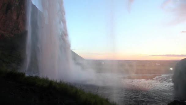 Seljalandfoss Vattenfall Sommarsolnedgången Island — Stockvideo