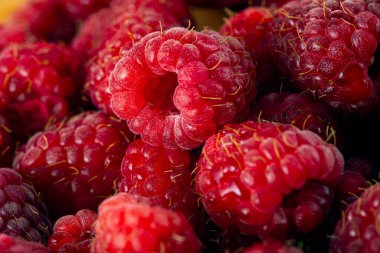 Parlak vitaminli ahududu yakın plan.