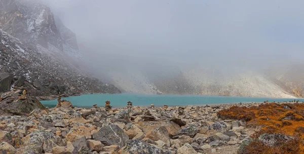 Gokyp Druhé Jezero Úžasnou Modrou Vodou — Stock fotografie