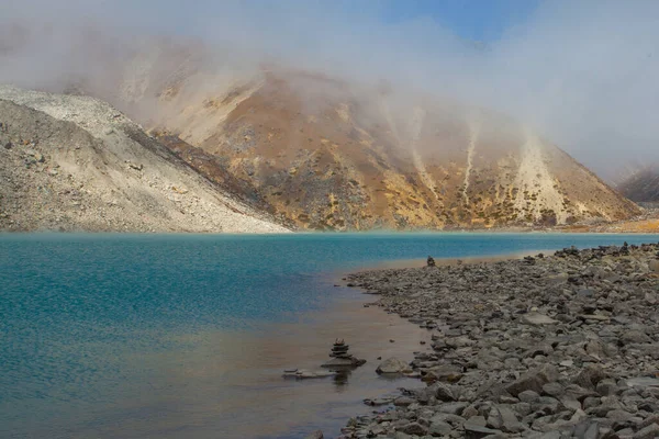 Paisagem Com Lago Gokyo Com Água Azul Incrível Nepal — Fotografia de Stock