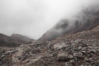 Everest Alanındaki dağların manzarası, Nepal